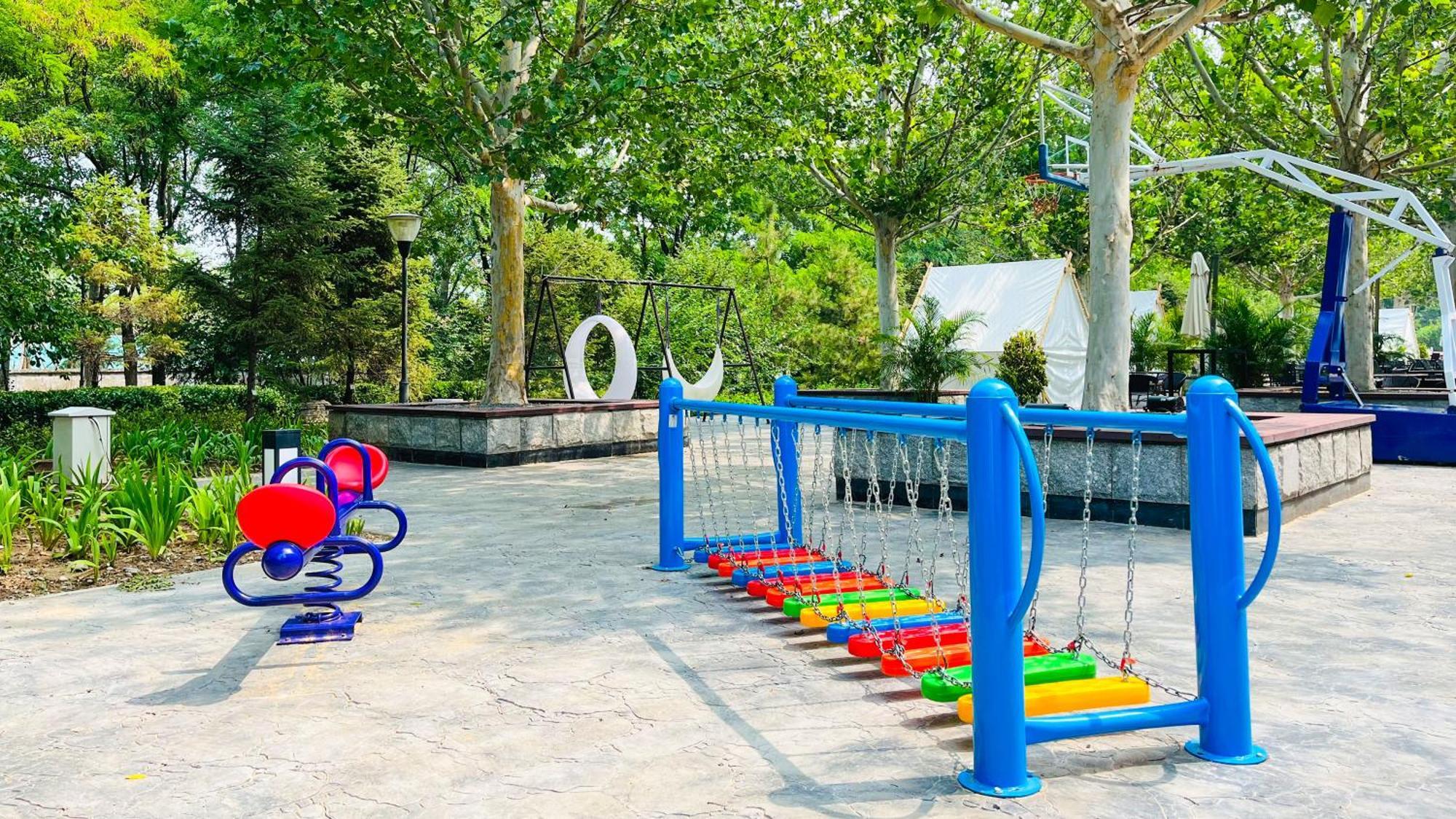 Holiday Inn Beijing Shijingshan Parkview, an IHG Hotel Buitenkant foto